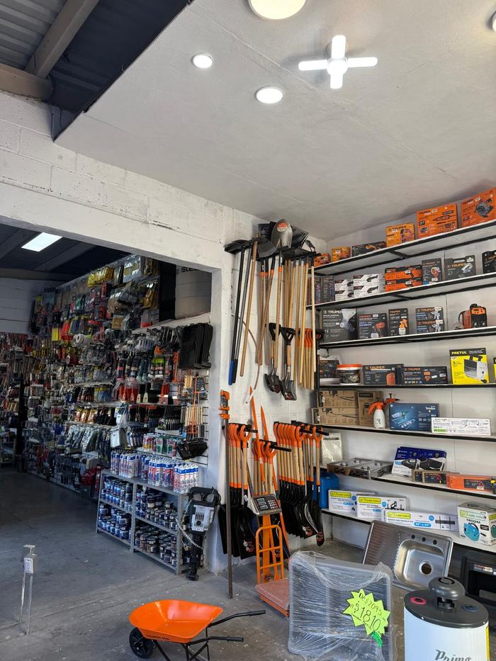 Pasillo de productos en Don Hilario
